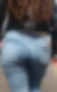 Pawg white girl in very tight jeans