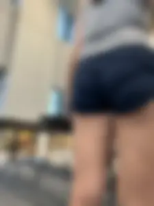 College girl’s shorts are way too tight