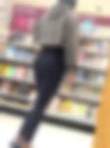 Amazing bubble butt college girl