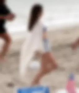Kendall Jenner paparazzi pictures in bikinis
