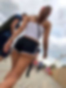 Here are more legs, beautiful by the way