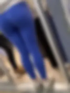 Thick girl waiting in line with blue leggings (OC)