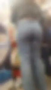 Latina big buttocks/perras nalgotas en jeans [oc]