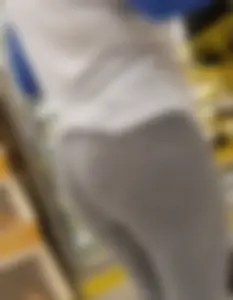Aye, mami, you don’t need bread - dat’ ass is big enough as it is! Bread Mami VPL