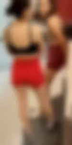 Latina sisters