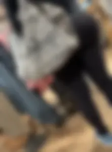Massive ass on this Latina milf in spandex
