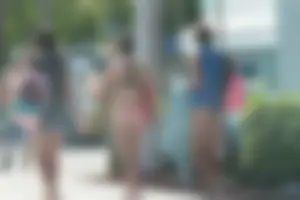 Florida beach and bikini girls