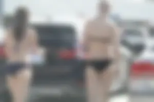 Candid Florida beach and bikini girls