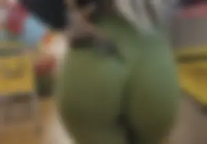 Jiggly Ass Candid Girl In Green Leggings