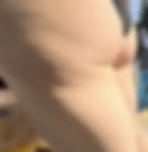 MILF booty at the pool