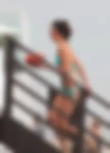 Kendall Jenner paparazzi pictures in bikinis
