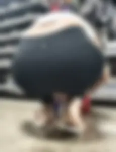 3 subs w black bottom VPL caps‼️