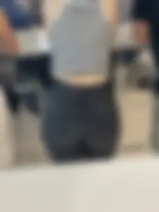 Stunning ass and wide hips in levis jeans