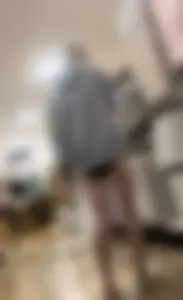 Skinny white girl letting her cheeks show (gap)