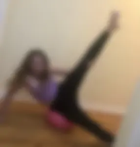 Cute Girl Wearing Tights And Tops