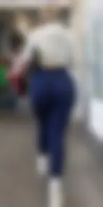 Breathtaking blonde German bimbo PAWG (BBL?) in navy leggings