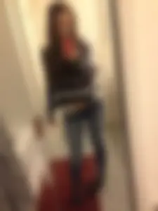 Nice non-candid girl mirror selfies in the fitting room