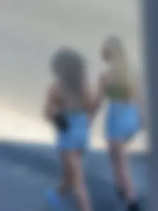 Two fit blondes
