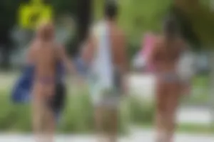 Deerfield Beach girls in bikinis