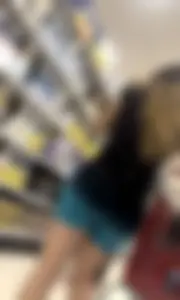 Bbl Latina in gym legging shorts