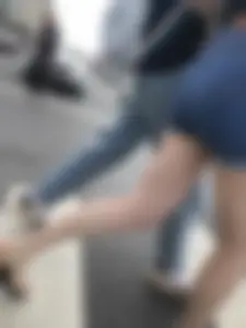 Awesome Booty in Jean Shorts And Sexy Legs, Hot Candid Girl Crossing the Street Creepshots Series