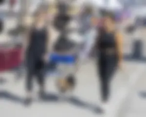 Hot candid chicks walking their dogs creepshots