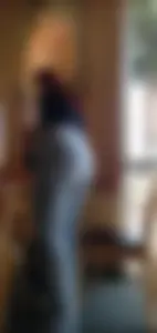 Plump pawg ass in jeans vpl