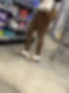Latina Mom BBL (Brown Leggings)