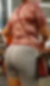 Latina Milf VTL in Spandex Shorts