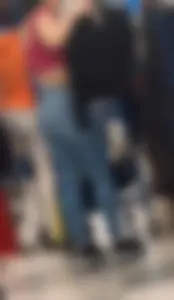 Milf nice ass in jeans