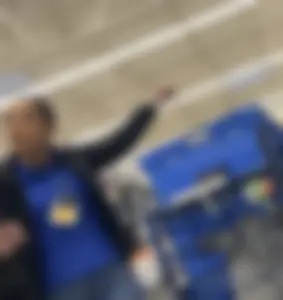 Sexy Thick Walmart Employee (Bent Over)