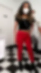 Yng teen showing her body