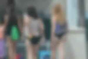Deerfield Beach girls in bikinis