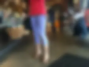 Starbucks milf sexy in light purple leggings with decent ass and mound