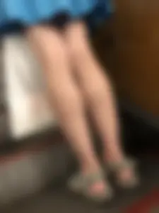 Skinny Legs And Feet in Sandals - Candid in a Dress Escalator Creepshot