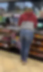 2 Milf booties @ 7/11