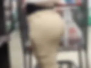 Out In The Wild 26 (The Phattest ass i cap this year) Epic Bubble!