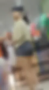 10/10 girl with a fitness body wearing a very sexy short gray shorts [OC]