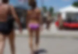 Bikini girls