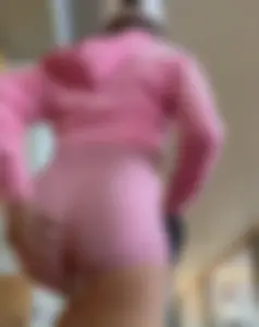 Cute babe with the Bubble but working Out  / Not OC