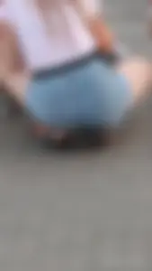 Hot candid girls wearing shorts