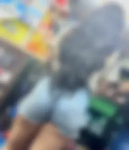LIGHTSKIN BOOTY SHORTS! THICK THIGHS SAVE LIFES