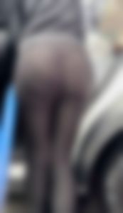 CARWASH COLLEGE PAWG IN TIKTOK LEGGINGS. CLOSEUPS BENT OVER.  (OC) (BUBBLE BOOTY)