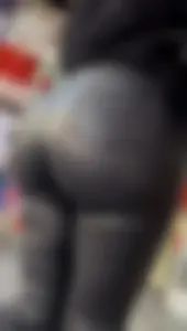 Amazing mexican girl with bubble butt in leather pants