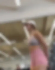 Cute babe with the Bubble but working Out  / Not OC
