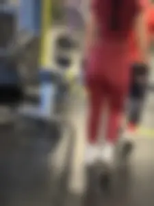 Extremely juicy phat ass in gym