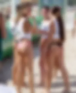 Bikini girls