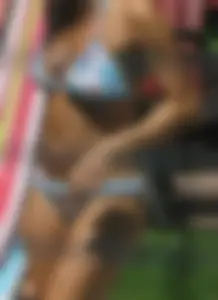 Sexy pawg at local pool