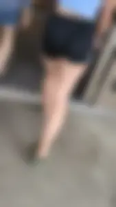 Nice Jiggly Pawg in Lose Shorts