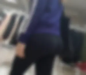 Huge ass in black leggings